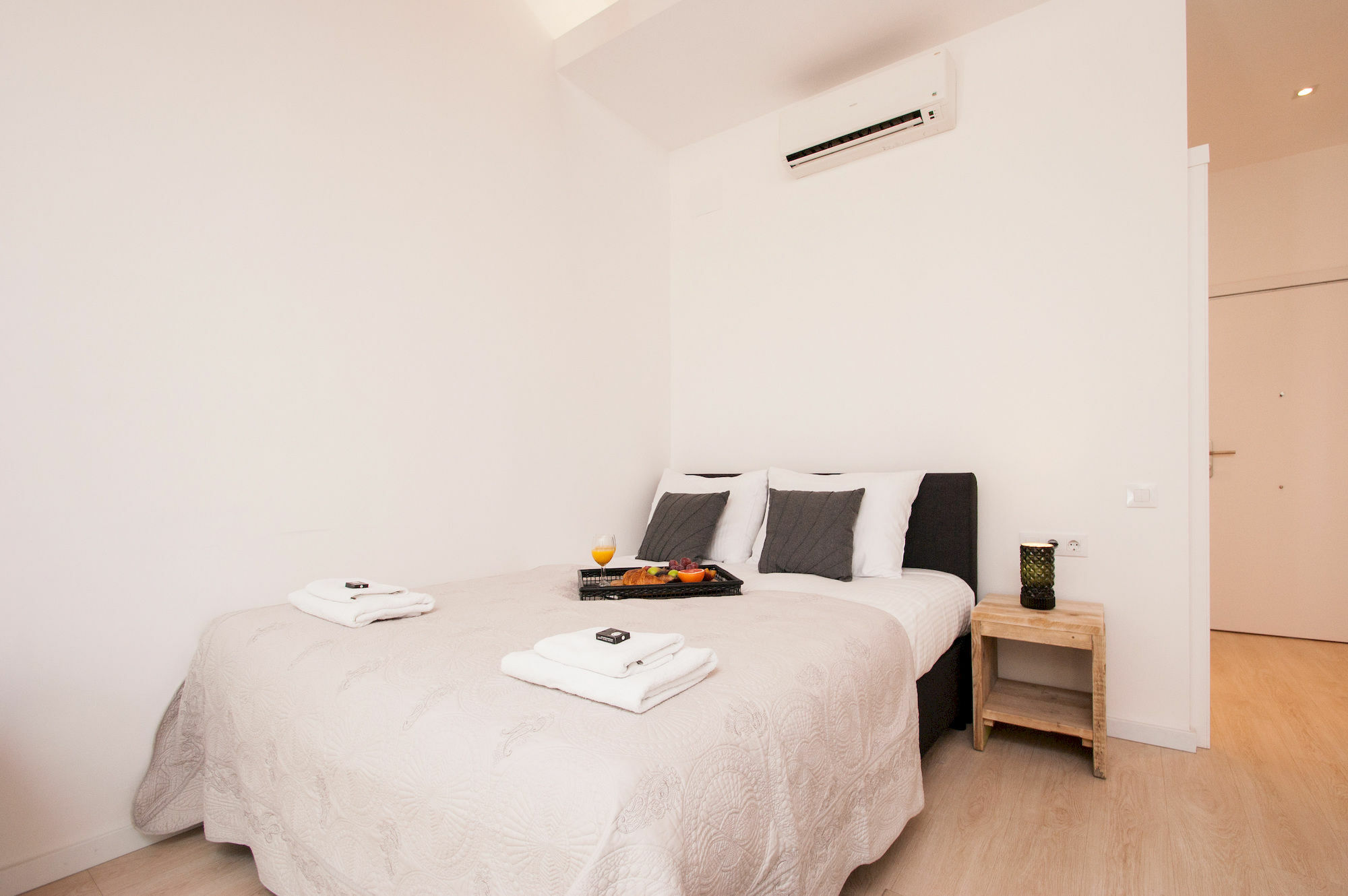 Short Stay Group Gracia Serviced Apartments Barcelona Buitenkant foto